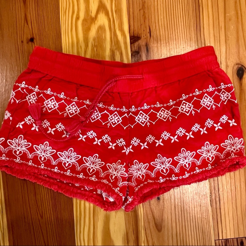 Ann Taylor LOFT adorable red embroidered shorts